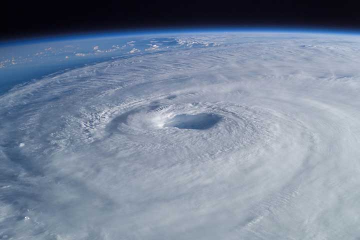 Read more about the article Como se forma um furacão?